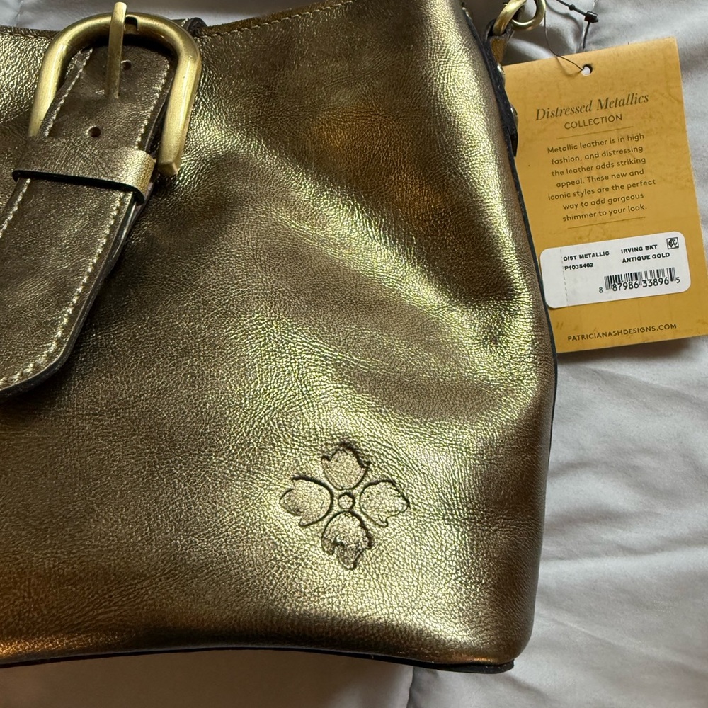 NWT Patricia Nash Metallic Gold Shoulder Bag - Picture 7 of 8